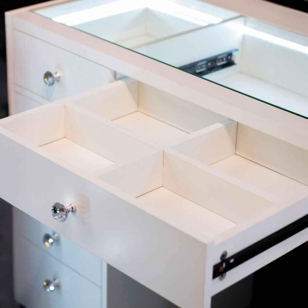 the Erika boasts generous storage with built in dividers to keep everything organised.