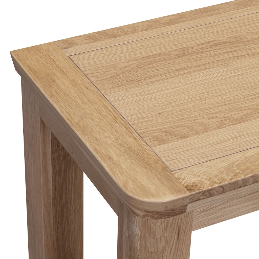 Close up showing the stunning natural grain on curved edges on the Treviso.