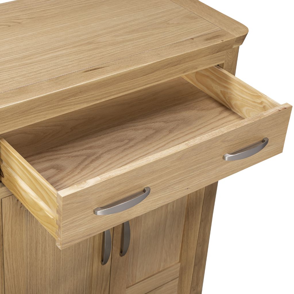 beautifully crafted drawers with gorgeous dovetailed joint