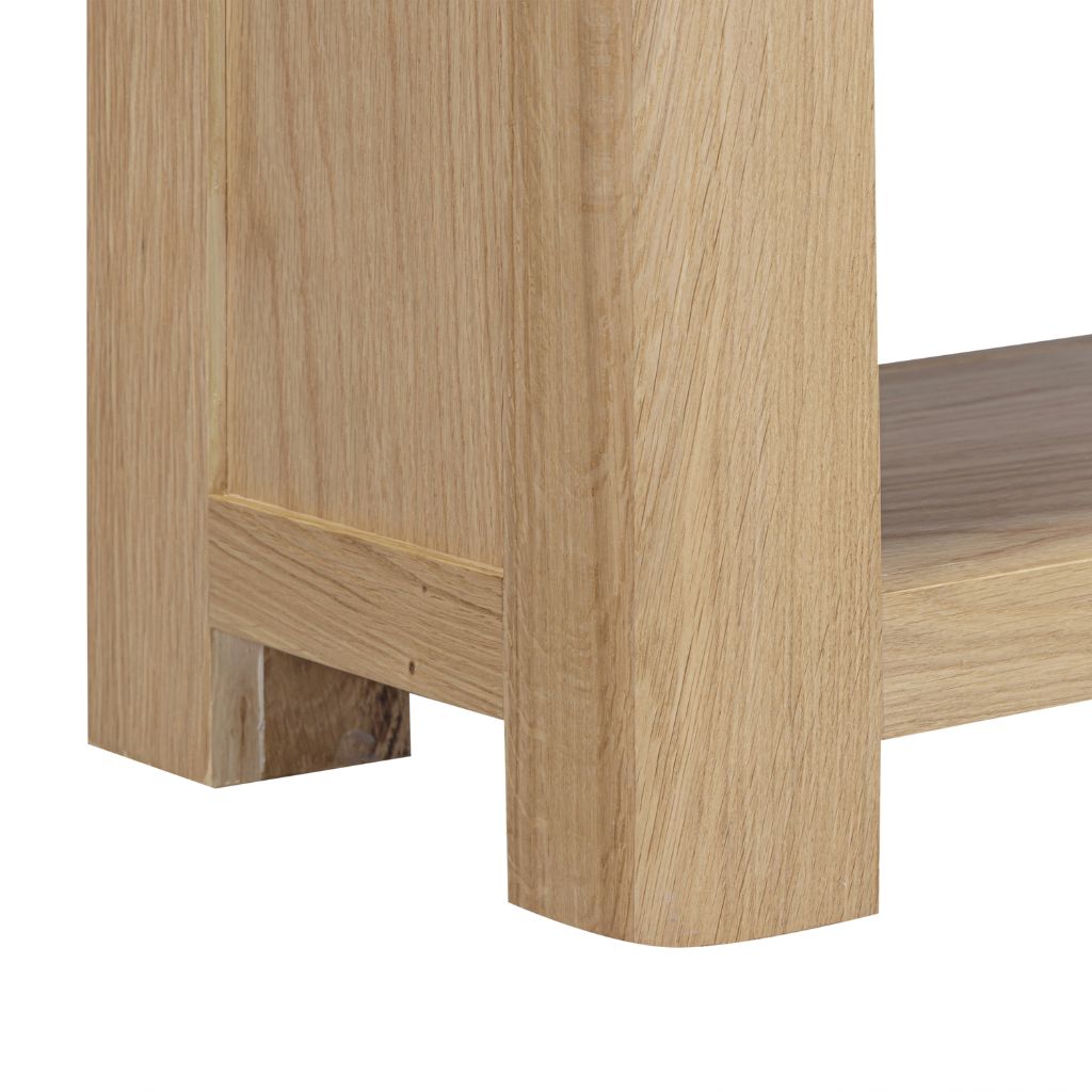 Curved edges give the Treviso a modern vibe