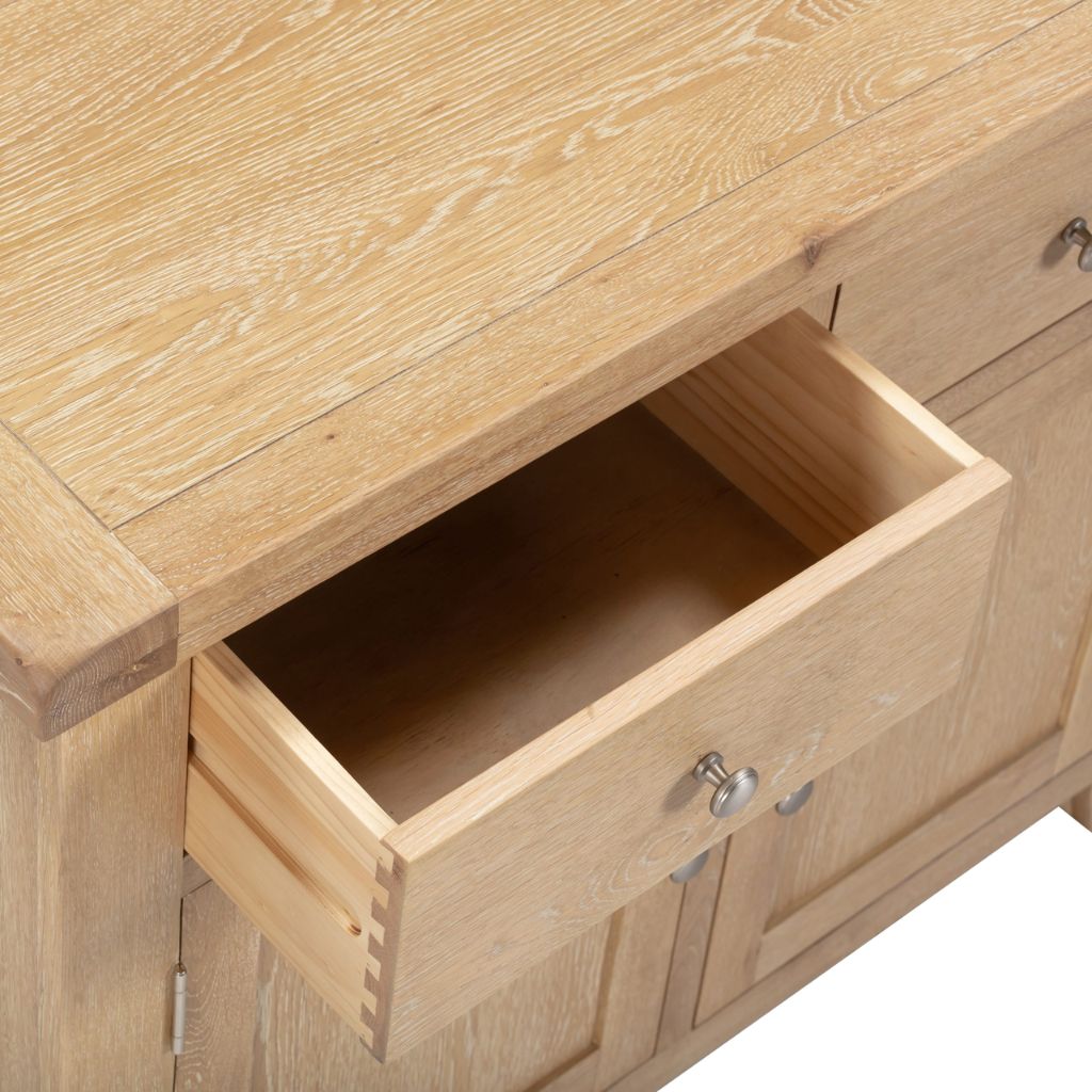 Windsor Natural Oak 2 Door 2 Drawer Sideboard Drawer