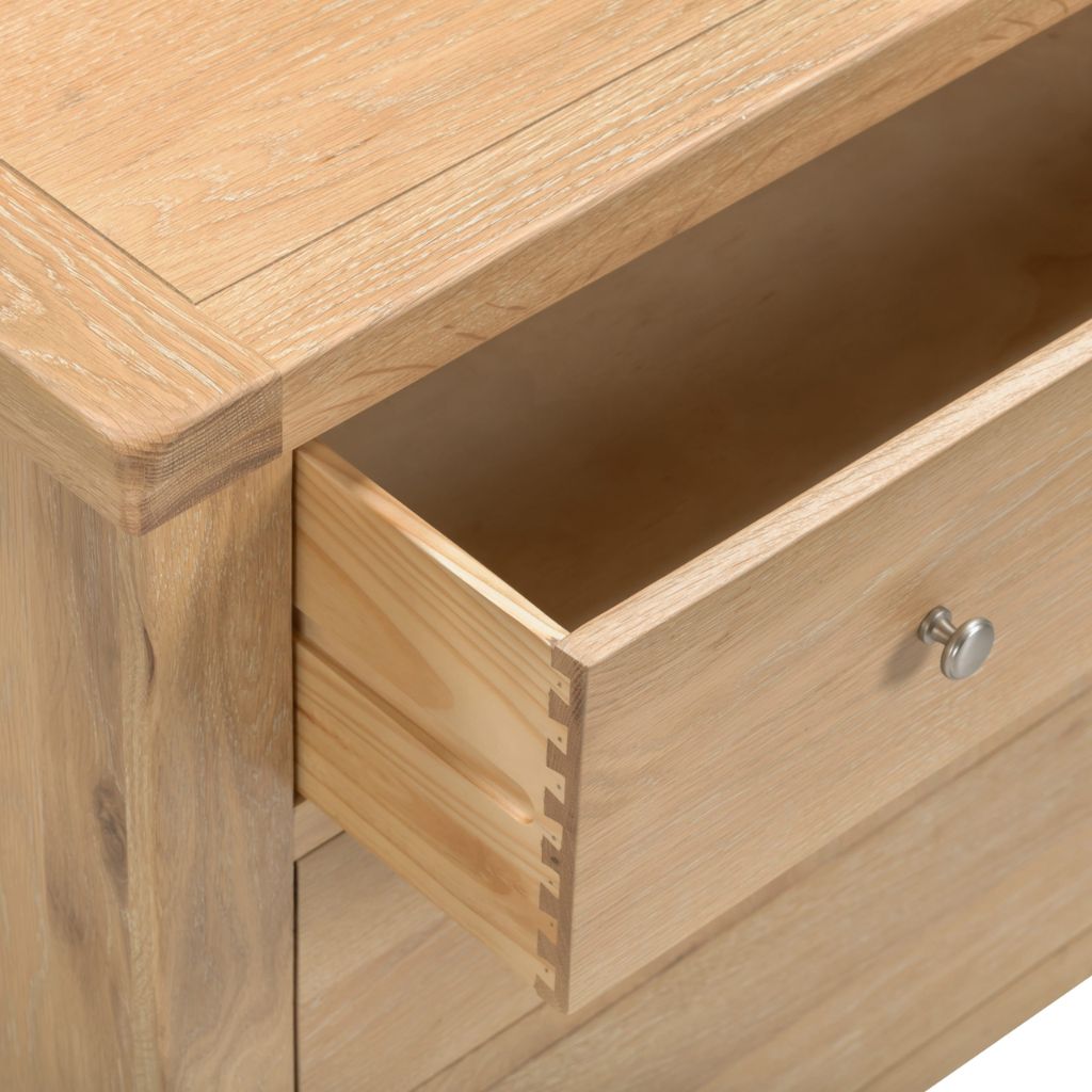 Windsor Natural Oak 3 Drawer Chest Drawer