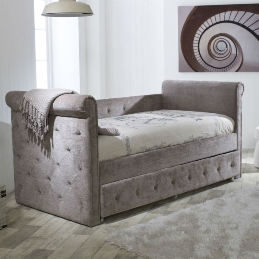 Zodiac Day Bed Angle